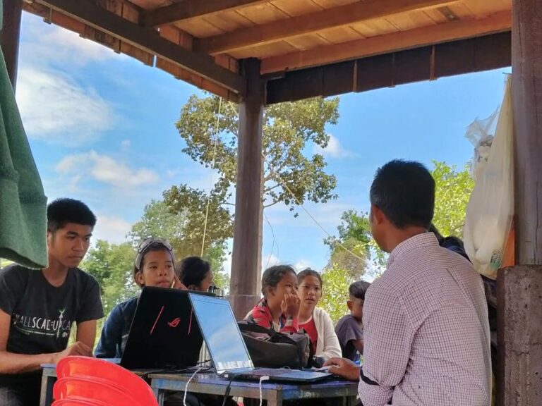 Students registering 